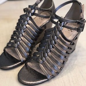 Vince Camuto Strappy Gladiator Wedge Sandals size 8.